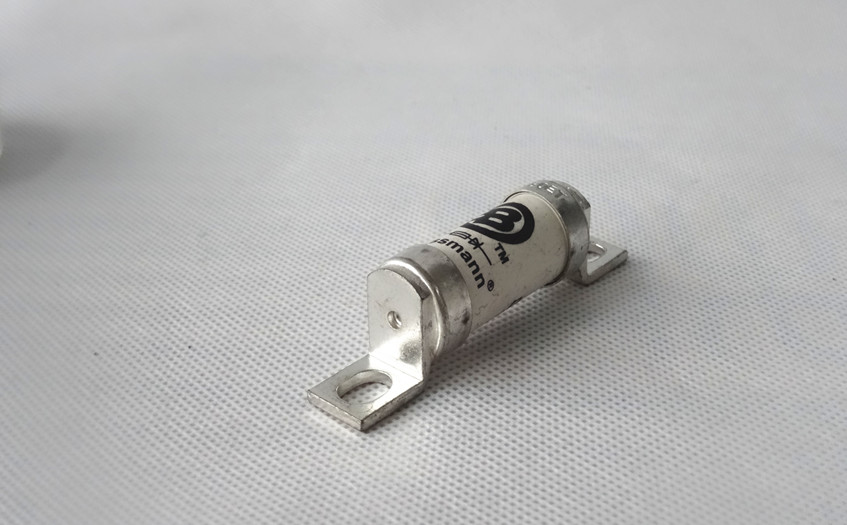 BS88 英標(biāo)系列快速熔斷器 BS88 英標(biāo)系列快速熔斷器
